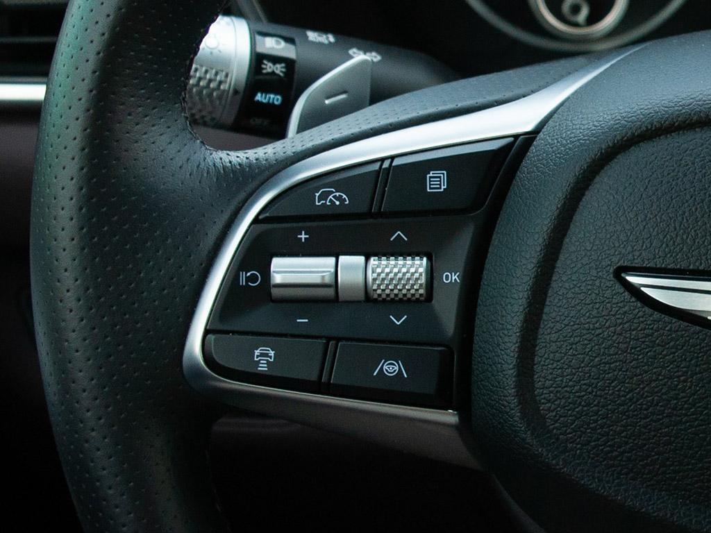 used 2025 Genesis G70 car