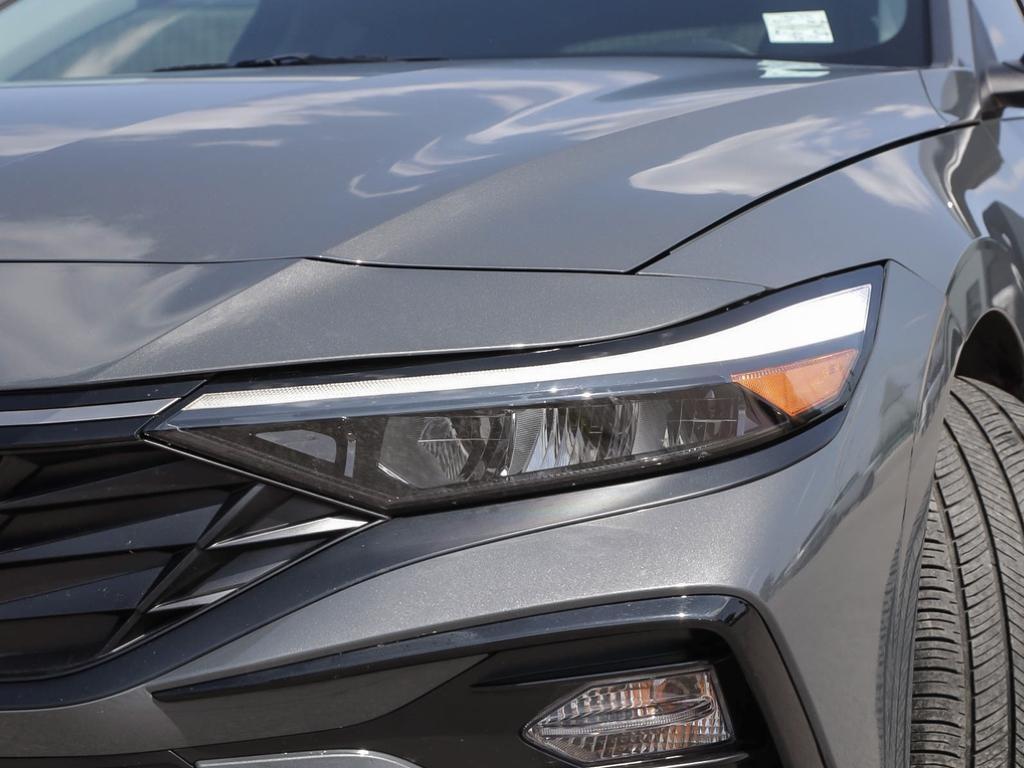 used 2025 Hyundai Elantra Hybrid car