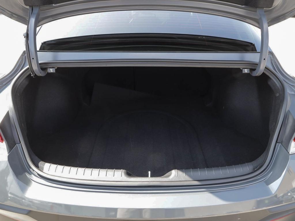 used 2025 Hyundai Elantra Hybrid car