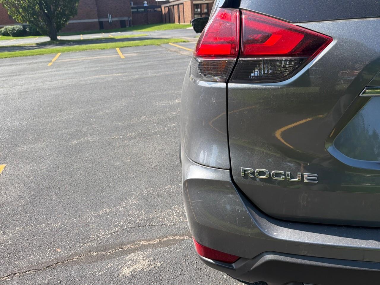 used 2017 Nissan Rogue car