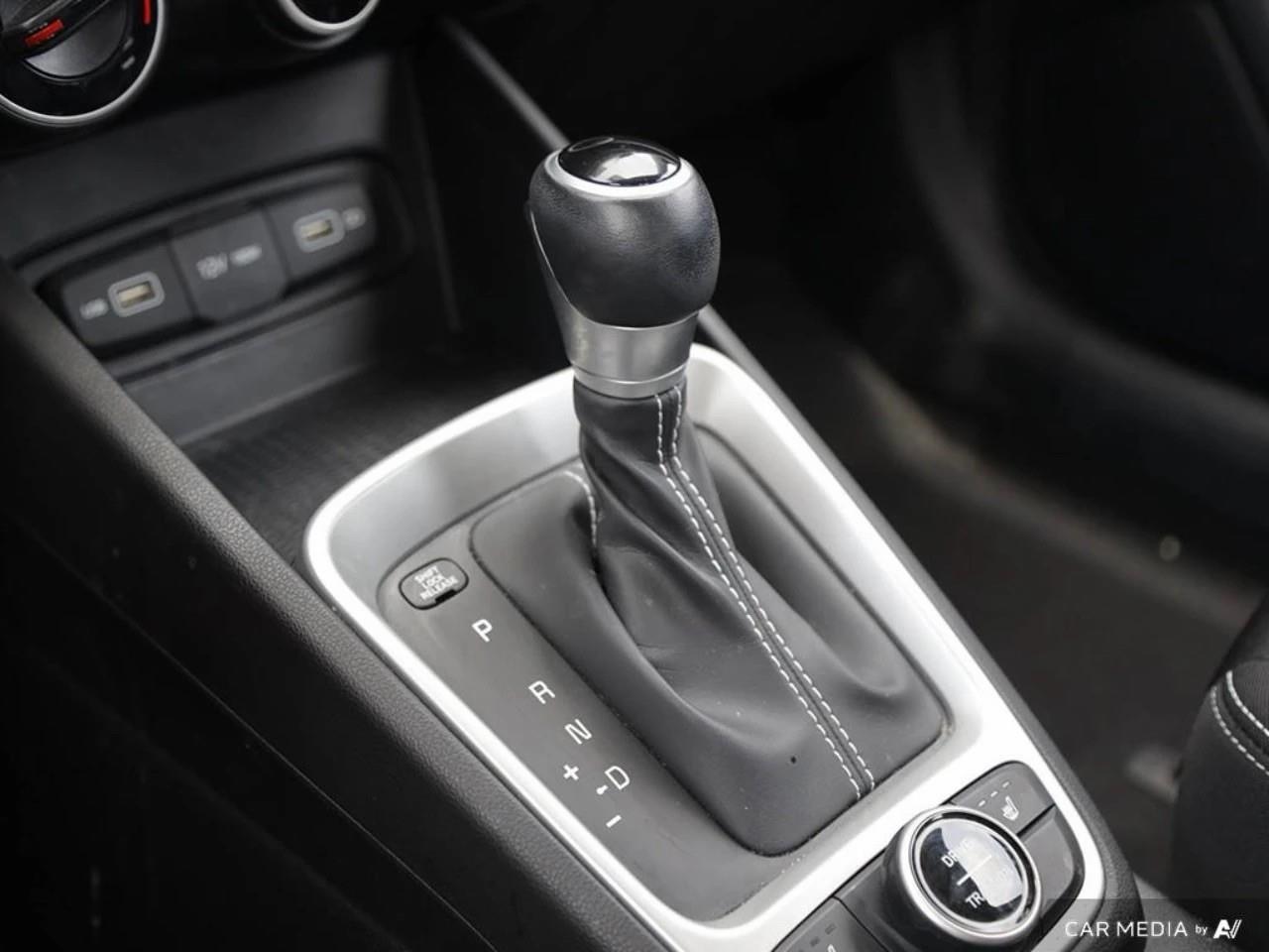used 2023 Hyundai Venue car