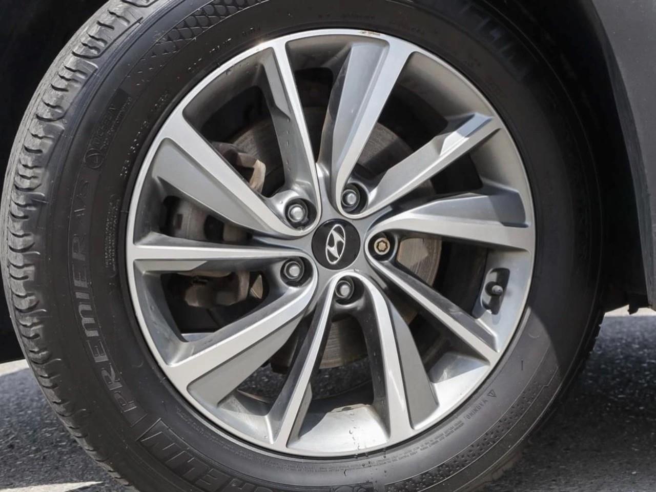 used 2019 Hyundai Santa Fe car, priced at $20,697