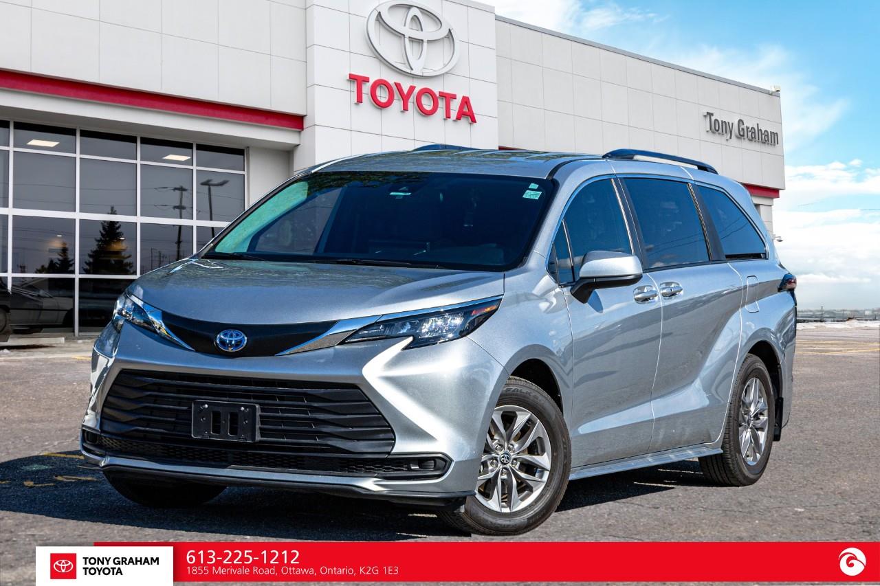 2025 Toyota Sienna LE 8-Passenger AWD