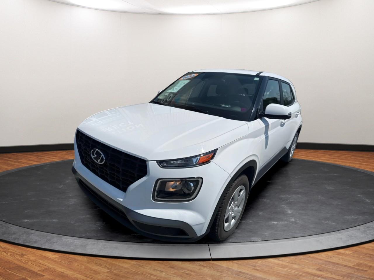 2023 Hyundai Venue Essential FWD
