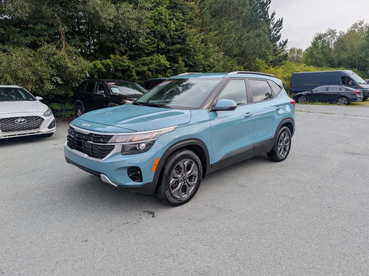 Blue 2024 Kia Seltos SUV / Crossover Continuously Variable Transmission
