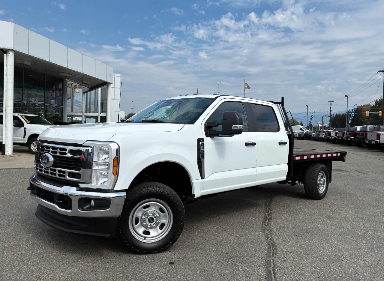 2024 Ford F-350 Super Duty Chassis XL Crew Cab 4WD