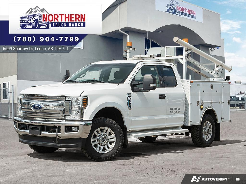 White 2018 Ford F-350 Super Duty Pickup Truck Four-Wheel Drive 6-Speed Automatic