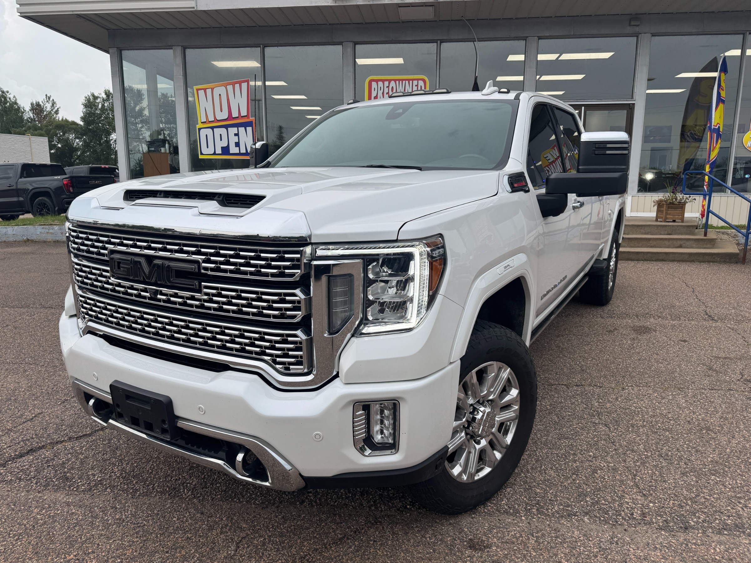 2023 GMC Sierra 2500HD Denali Crew Cab 4WD