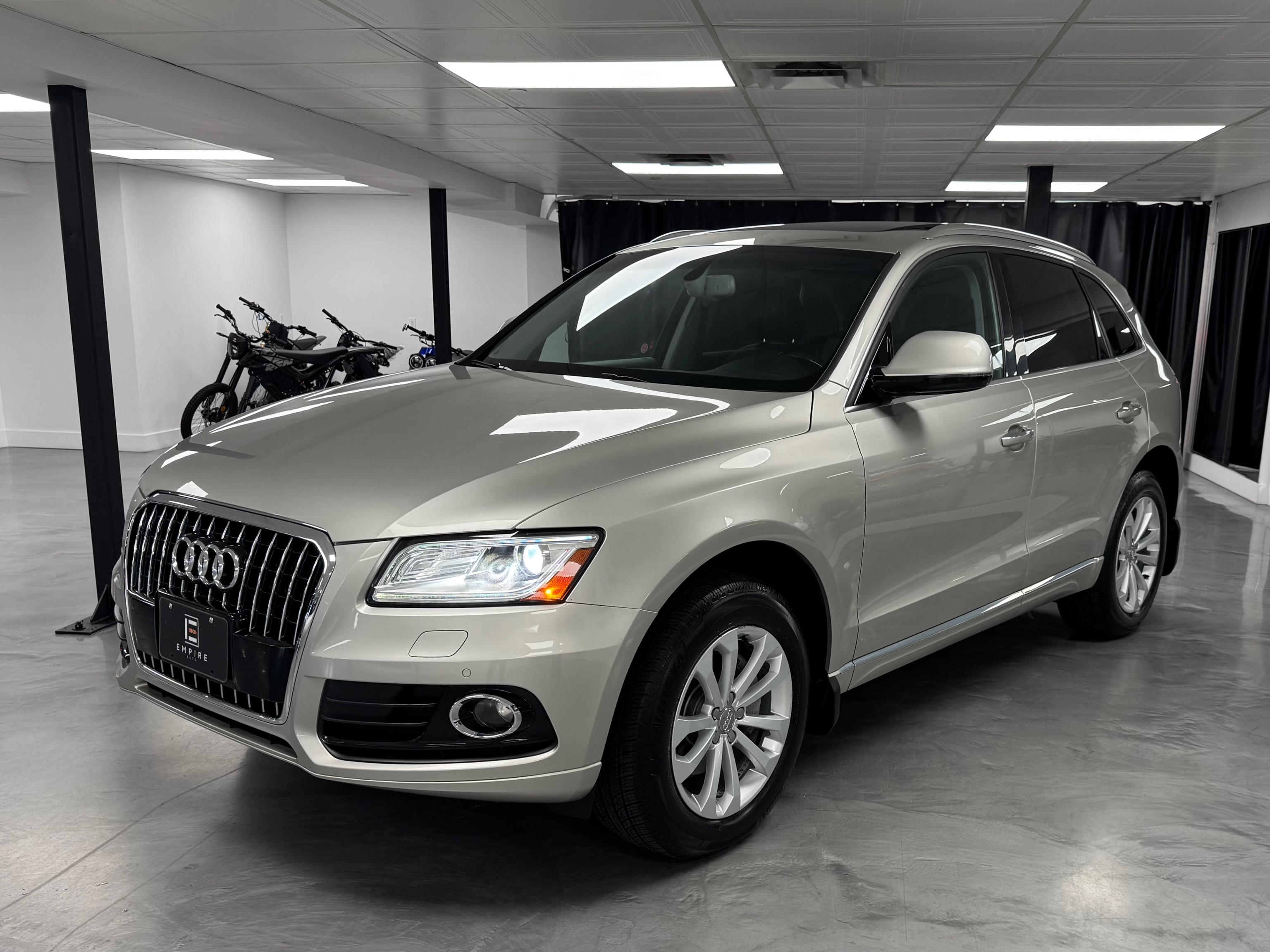 Silver 2017 Audi Q5 SUV / Crossover  8-Speed Automatic