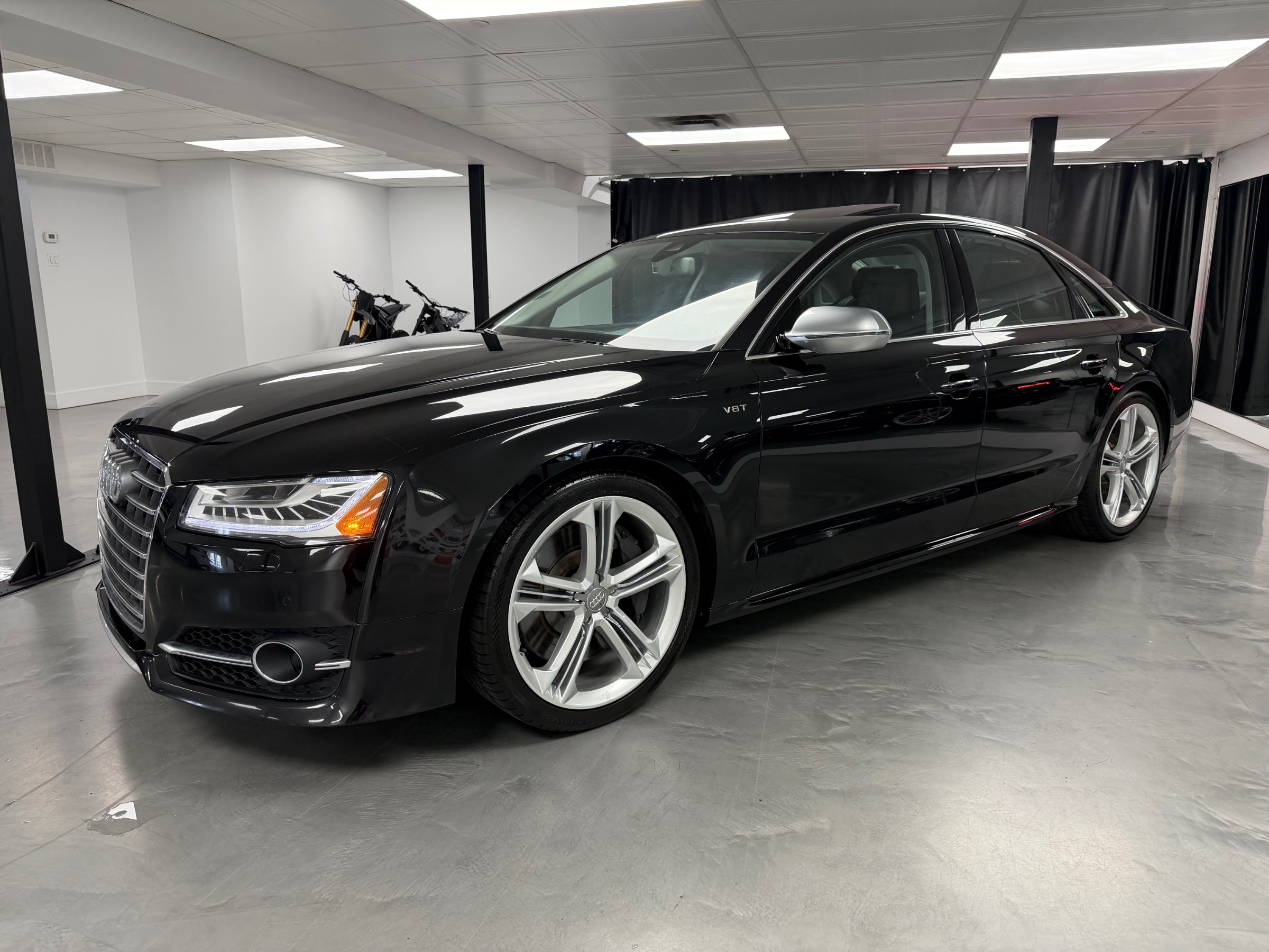 2015 Audi S8 4.0T quattro