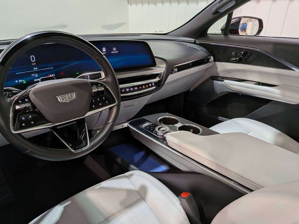 2024 Cadillac LYRIQ