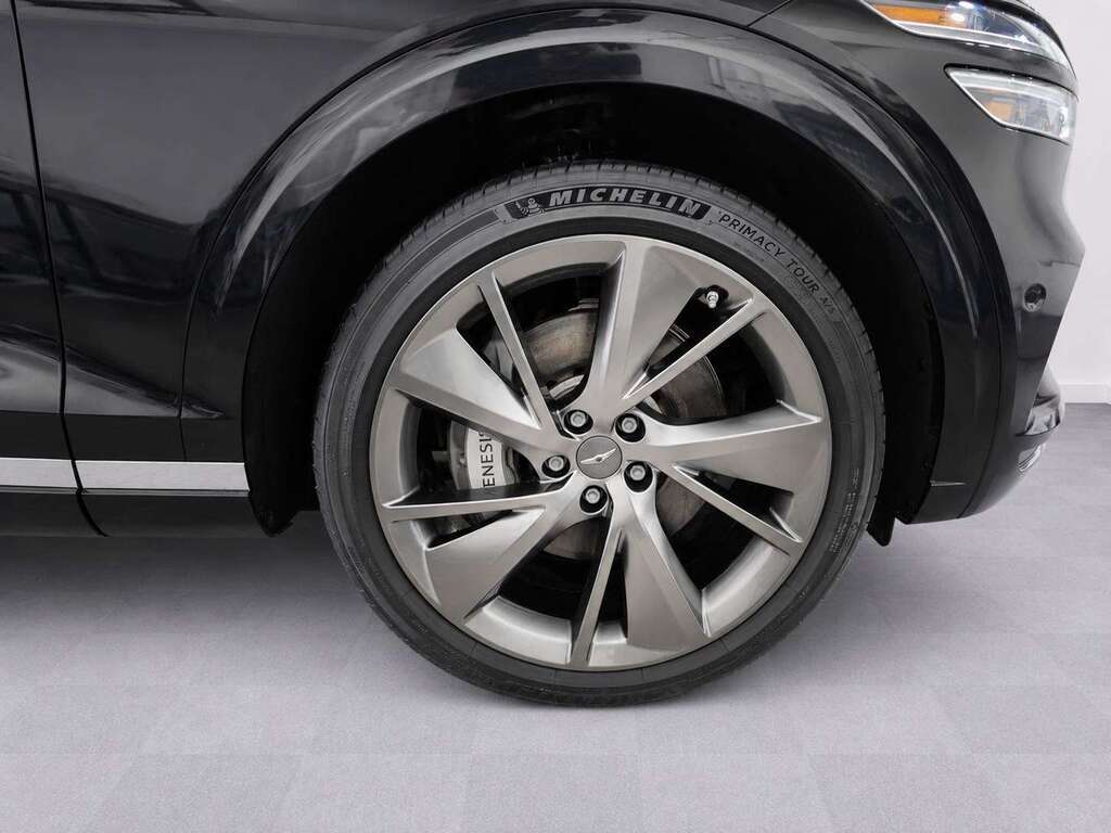 2025 Genesis GV70