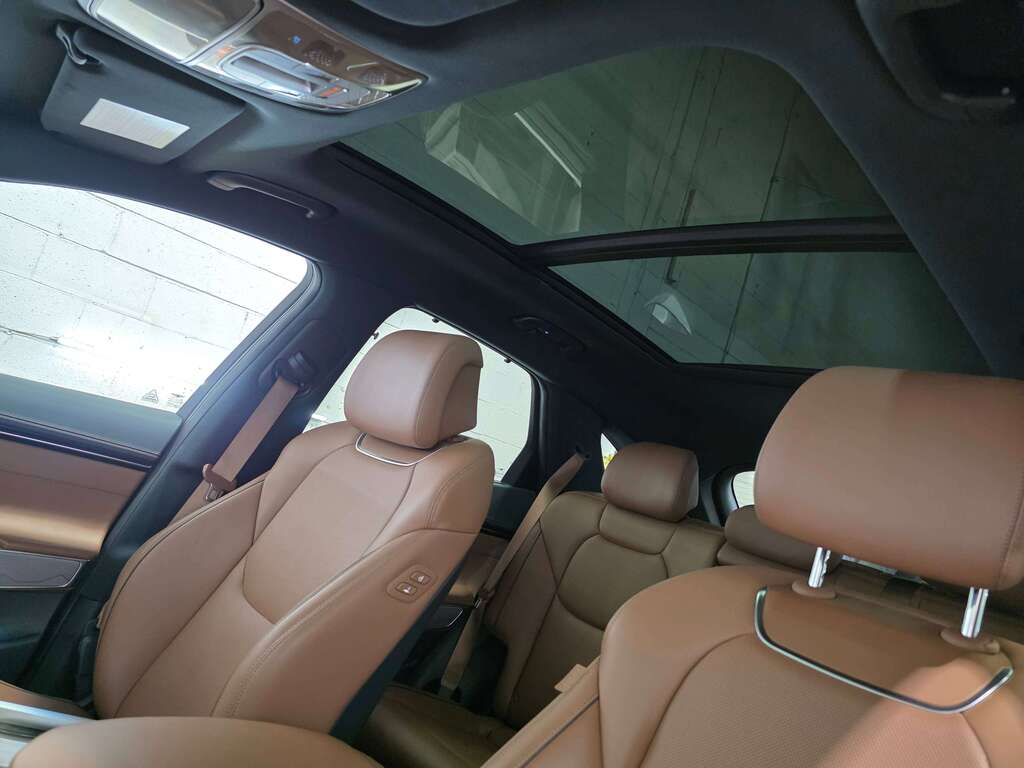 2025 Genesis GV70