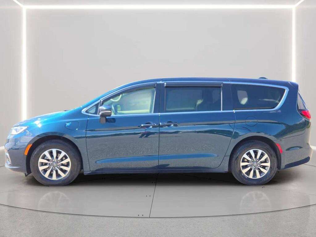 2022 Chrysler Pacifica Hybrid