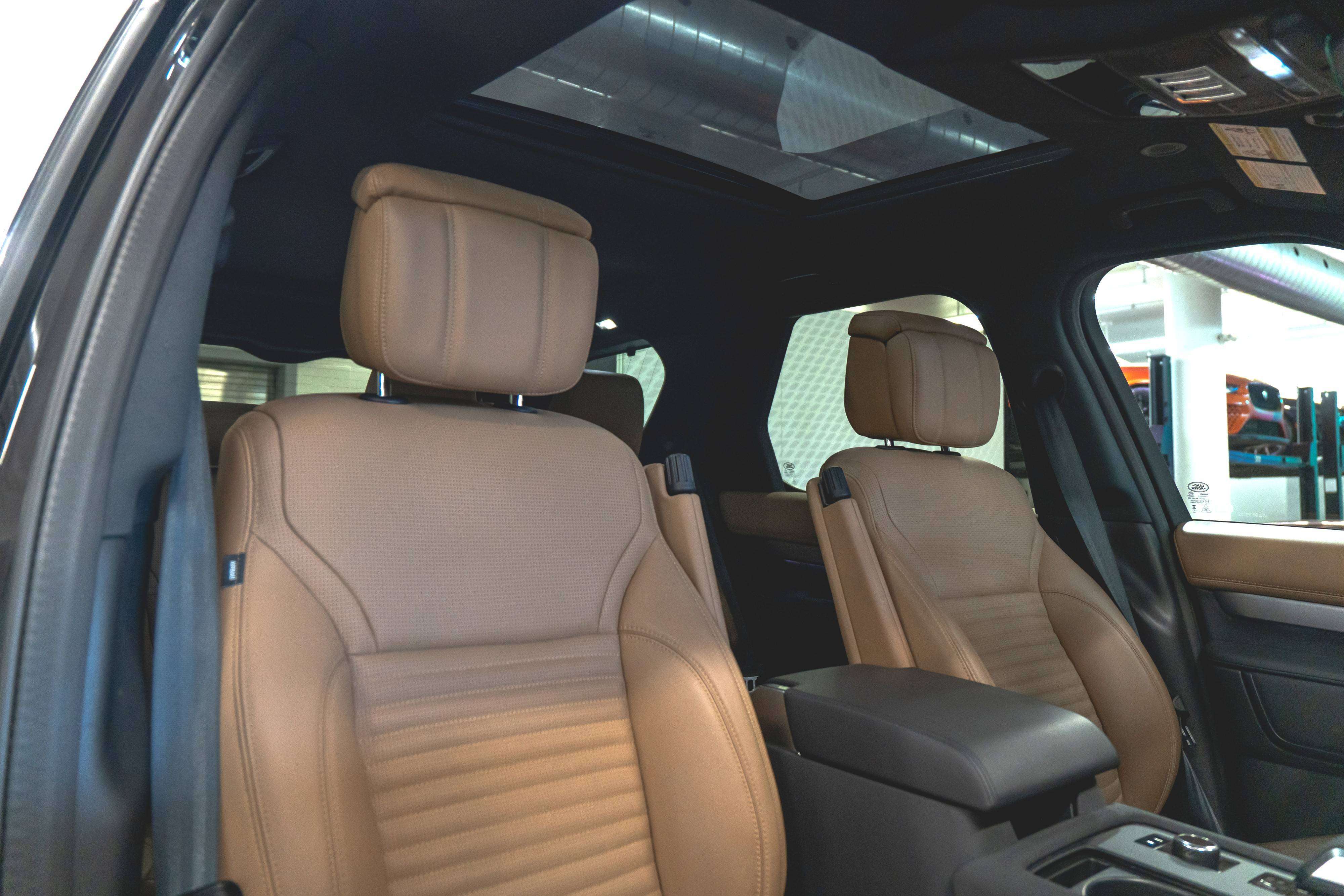 Land Rover Discovery 2023