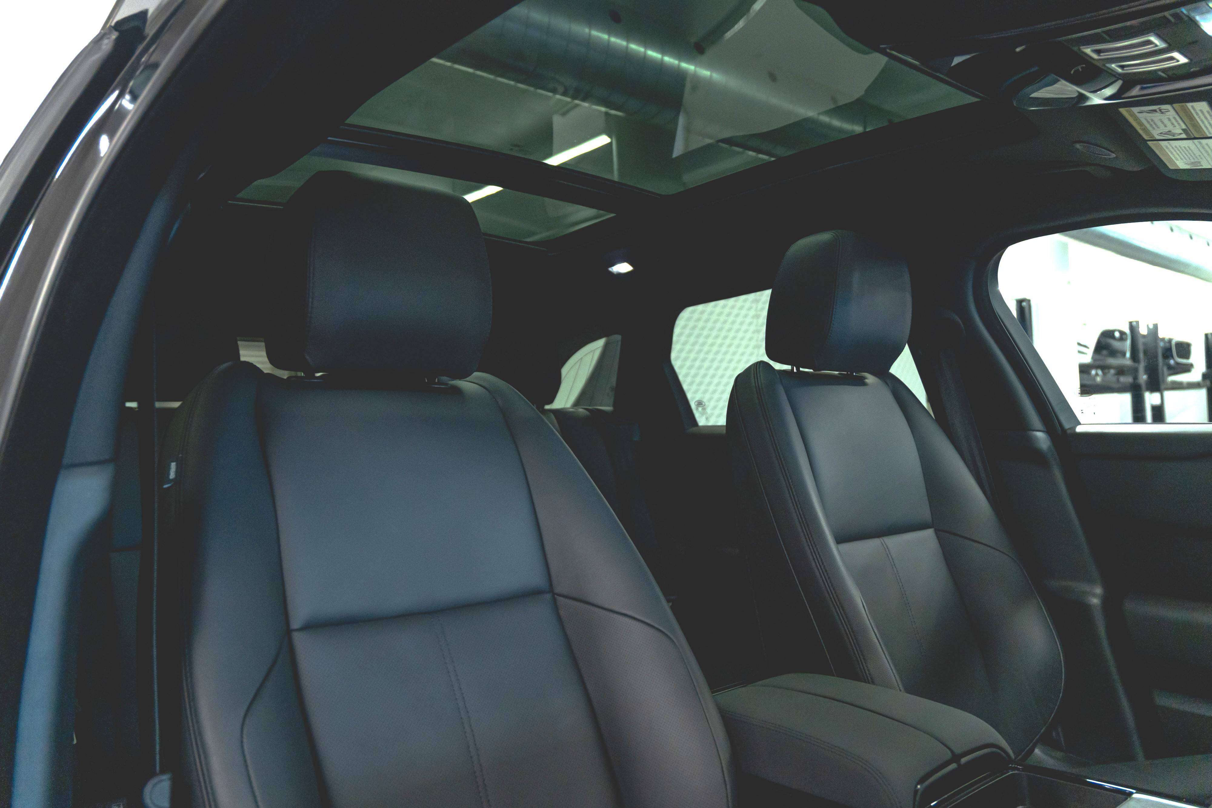 Land Rover Range Rover Velar 2026