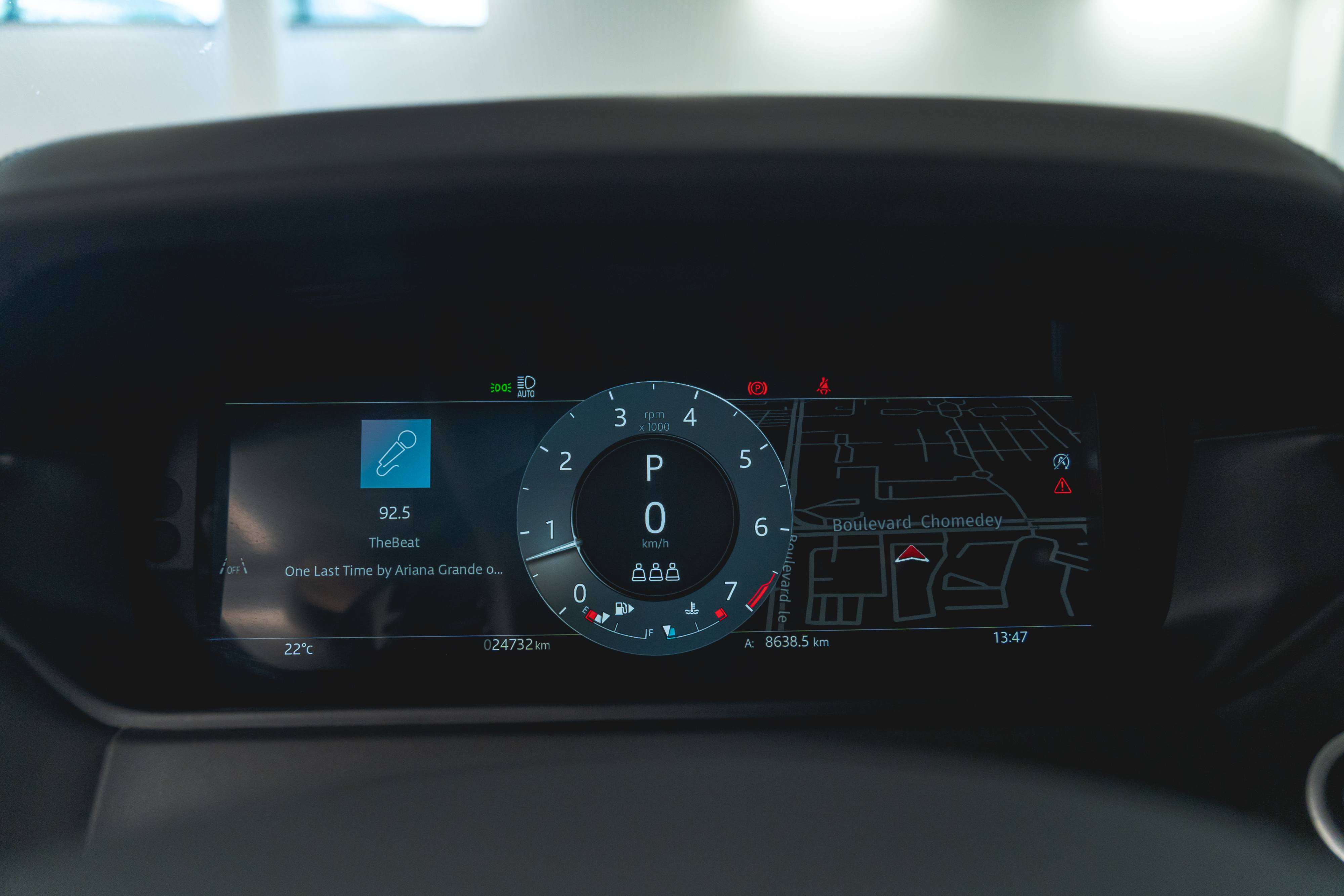 Land Rover Range Rover Velar 2026