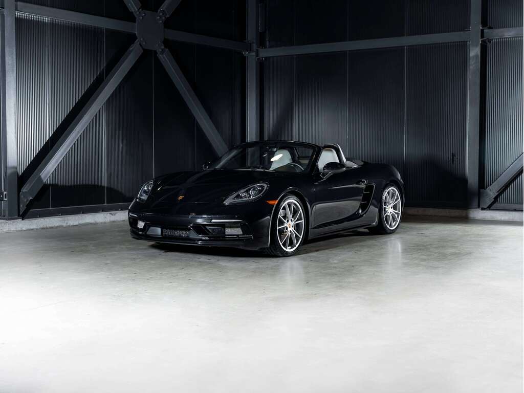 2025 Porsche 718