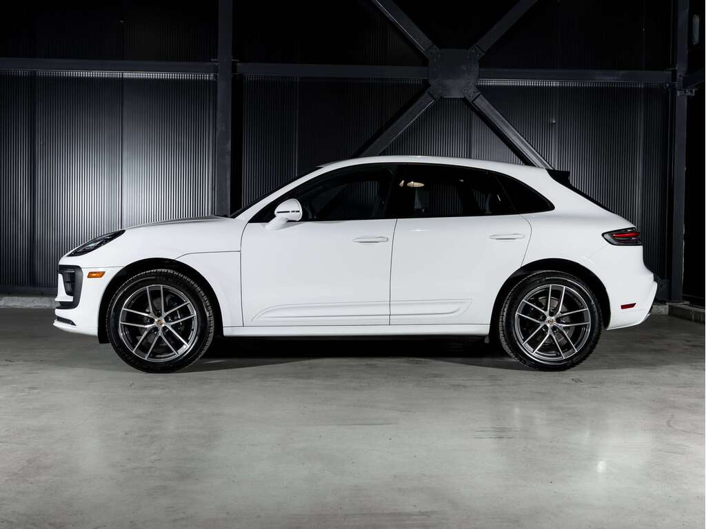2025 Porsche Macan