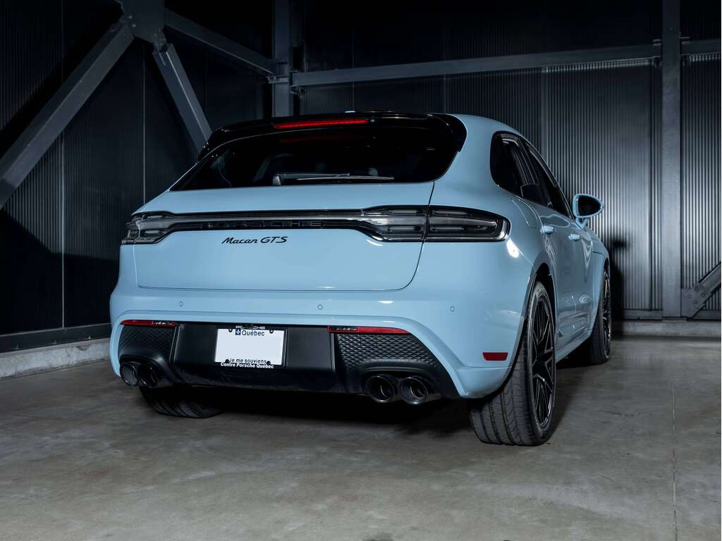 2026 Porsche Macan