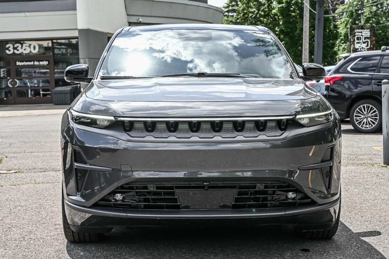 2025 Jeep Wagoneer S