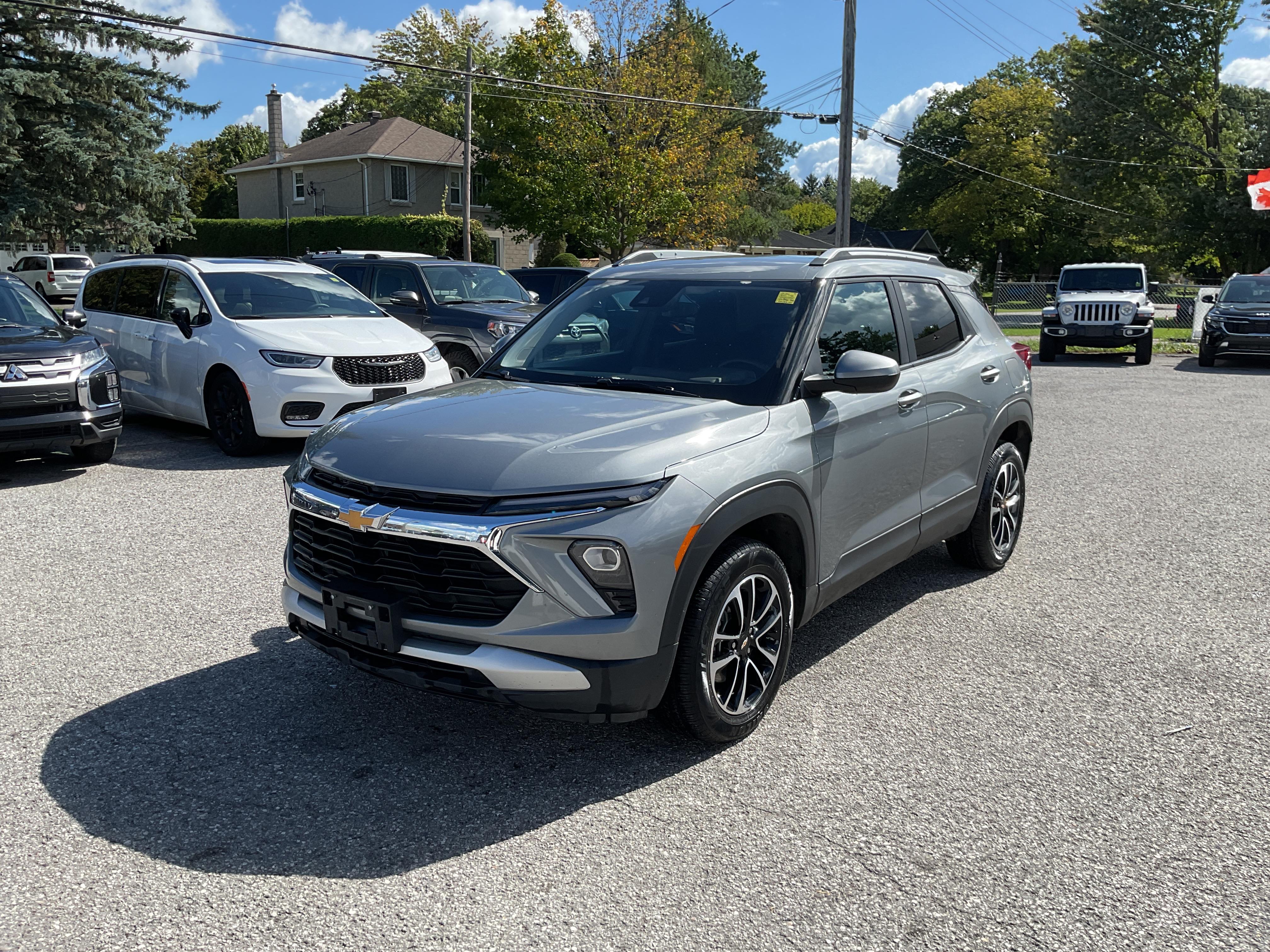 Gray 2025 Chevrolet Trailblazer SUV / Crossover Four-Wheel Drive 9-Speed Automatic