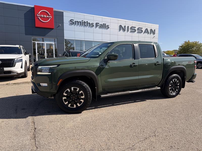2024 Nissan Frontier PRO-4X Crew Cab 4WD