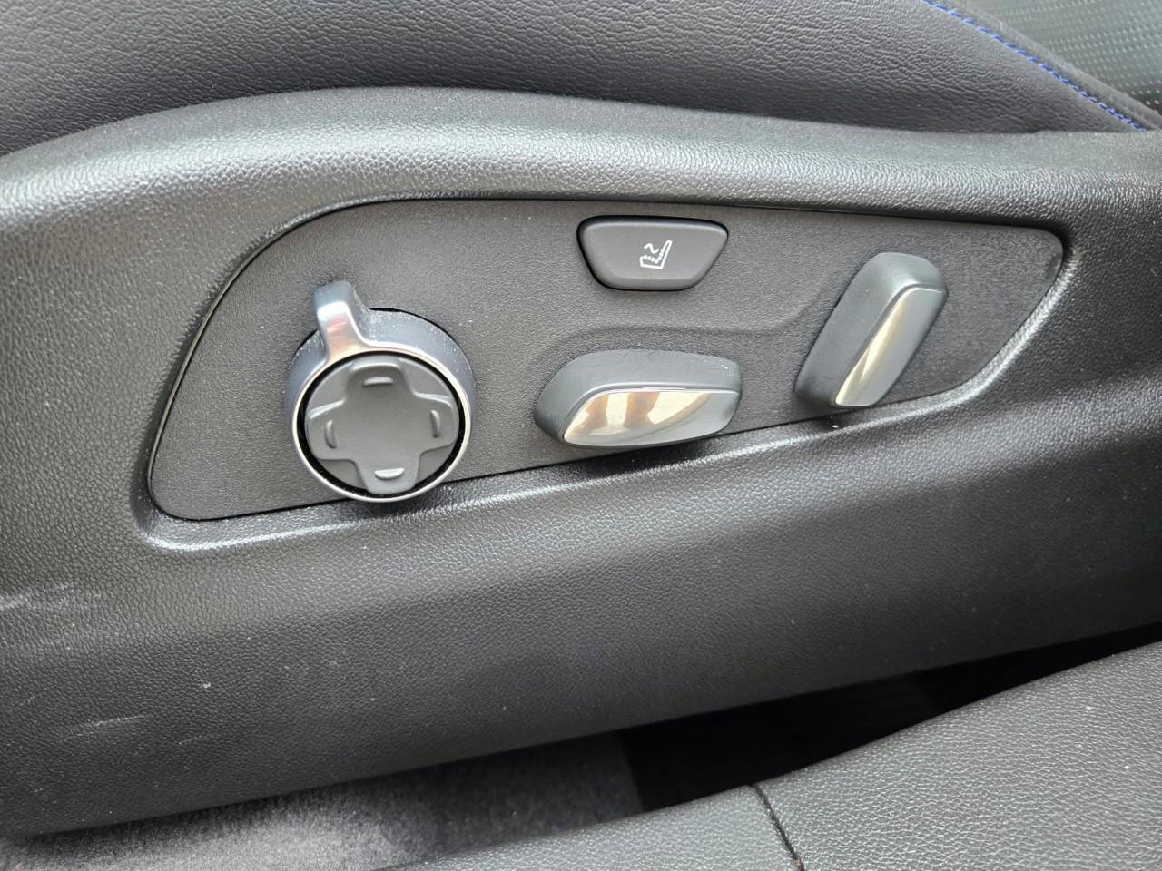 used 2025 Cadillac XT4 car, priced at $47,489
