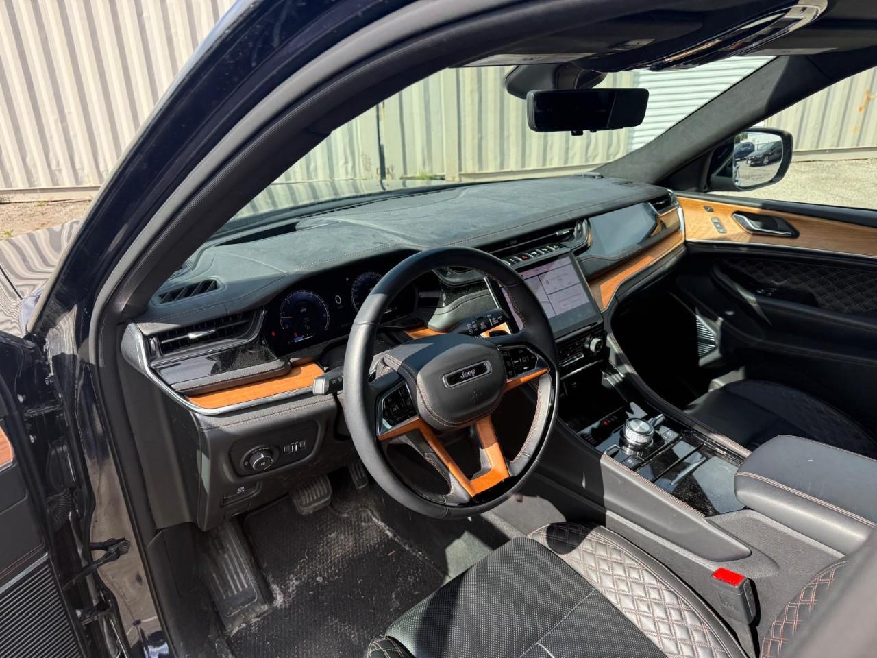 used 2024 Jeep Grand Cherokee car, priced at $55,040