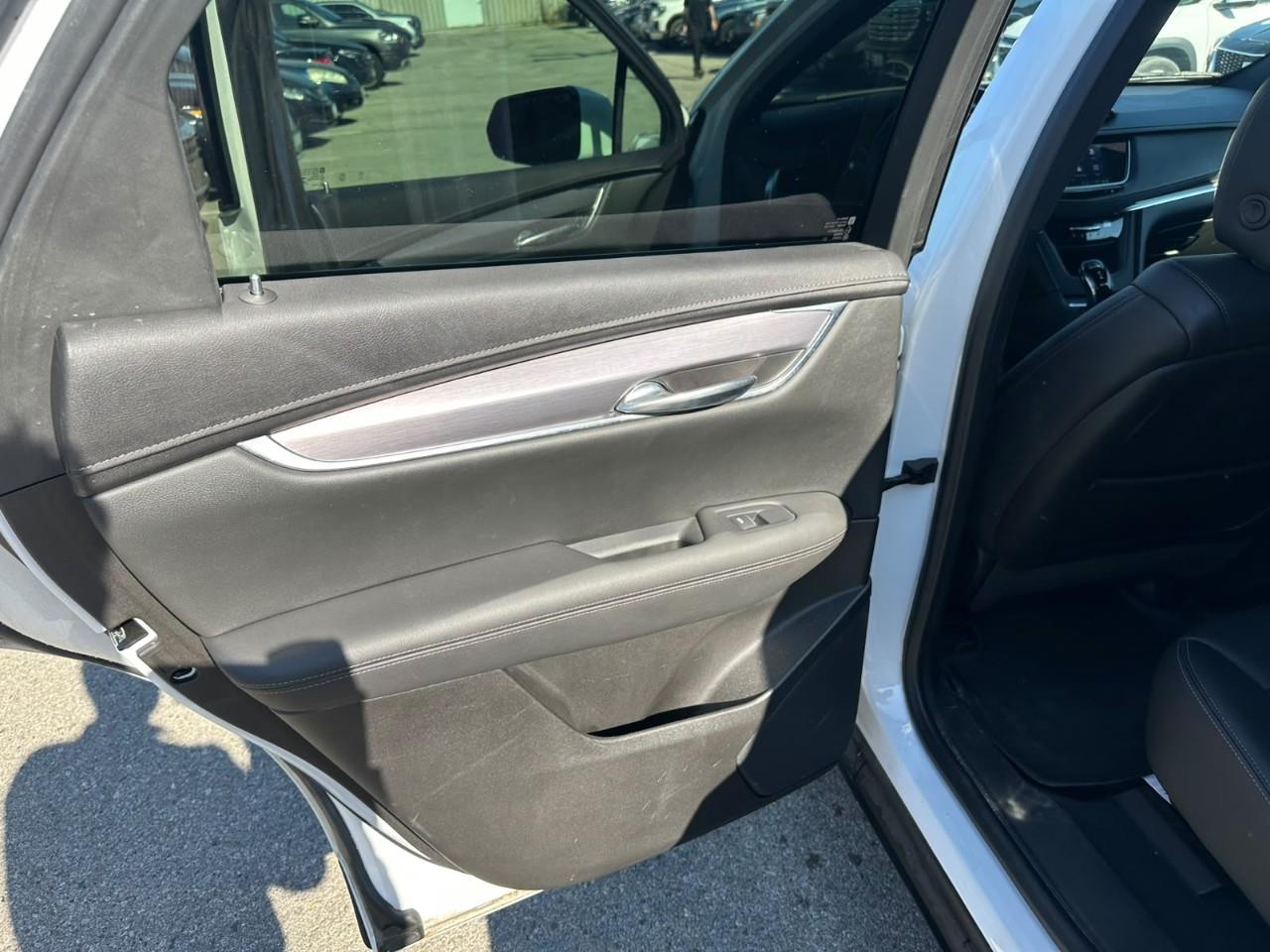 used 2022 Cadillac XT5 car, priced at $33,499