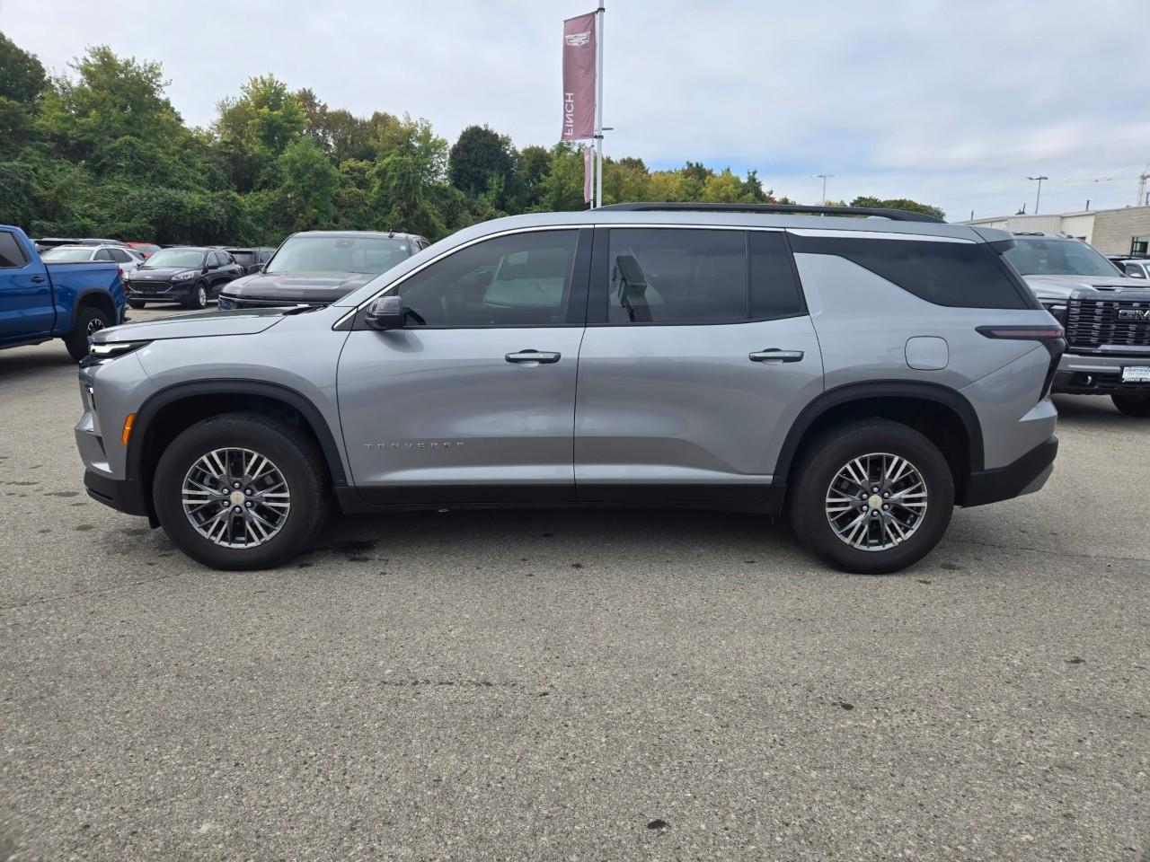 used 2024 Chevrolet Traverse car, priced at $44,077