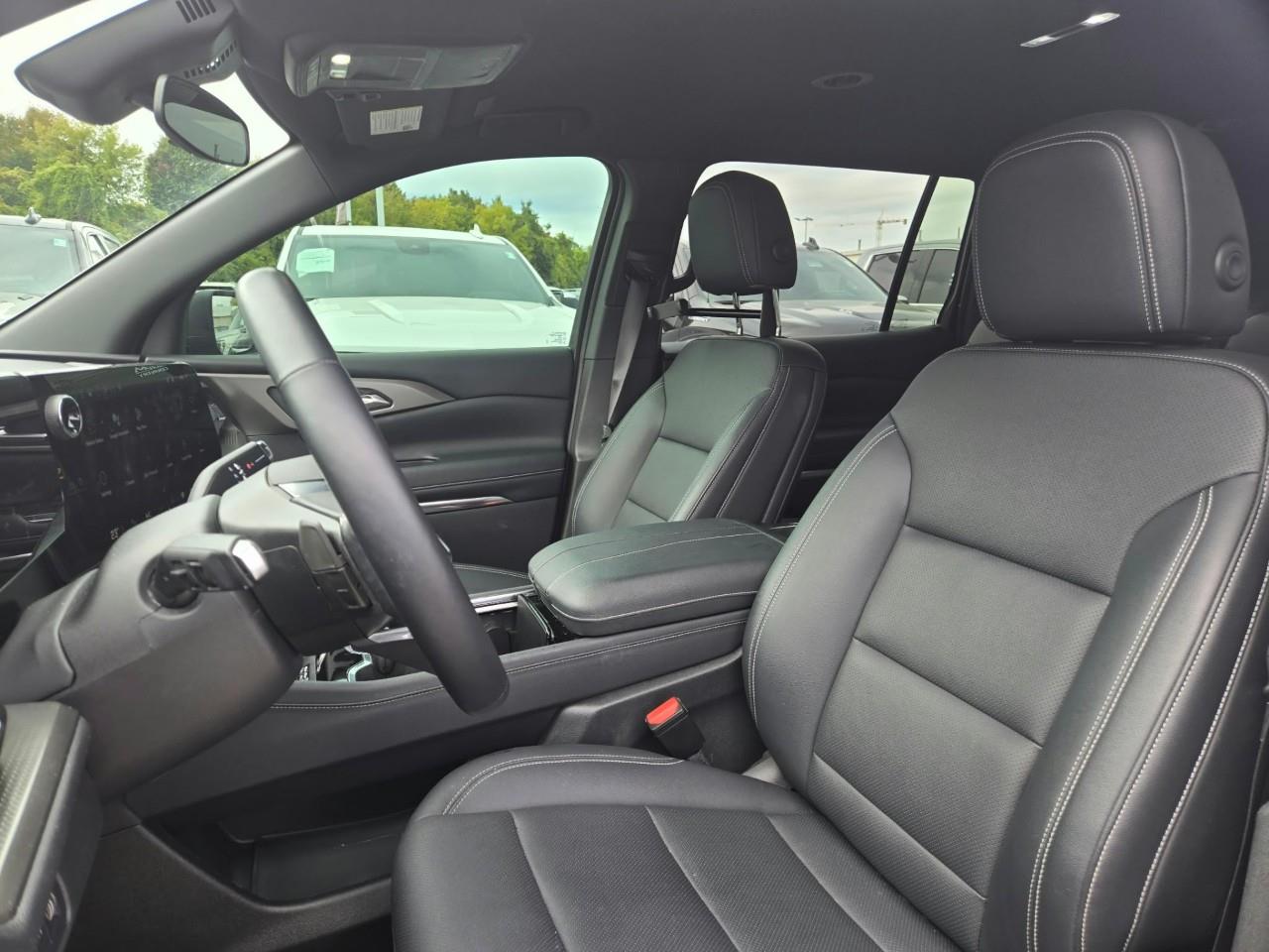 used 2024 Chevrolet Traverse car, priced at $44,077