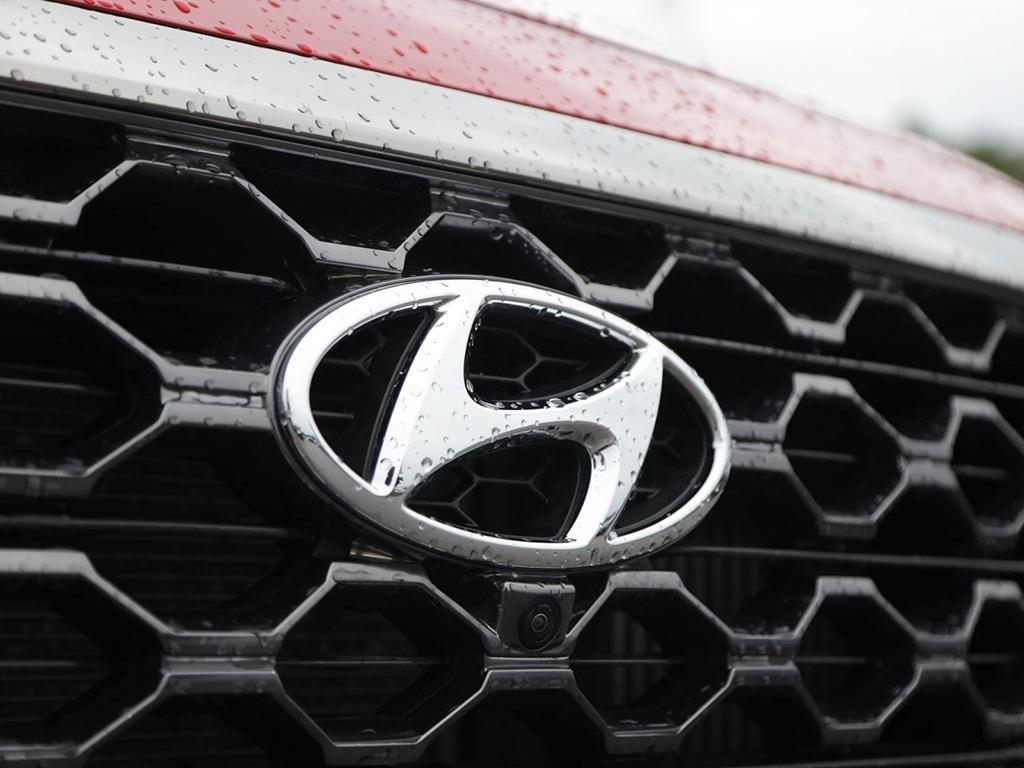used 2020 Hyundai Santa Fe car, priced at $22,194