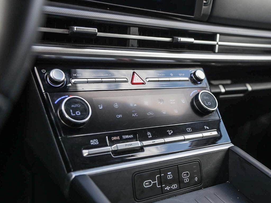 used 2025 Hyundai Santa Fe car, priced at $41,994
