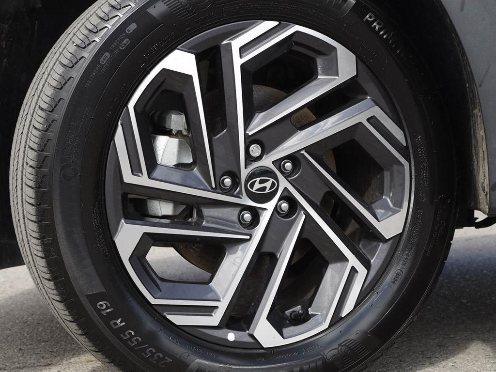 used 2025 Hyundai Tucson Hybrid car, priced at $44,687