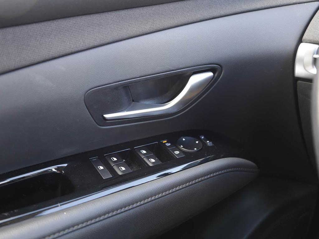 used 2025 Hyundai Tucson Hybrid car, priced at $44,687