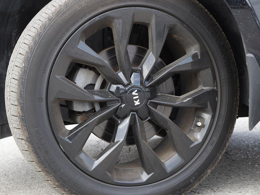 used 2021 Kia Sorento car, priced at $30,697