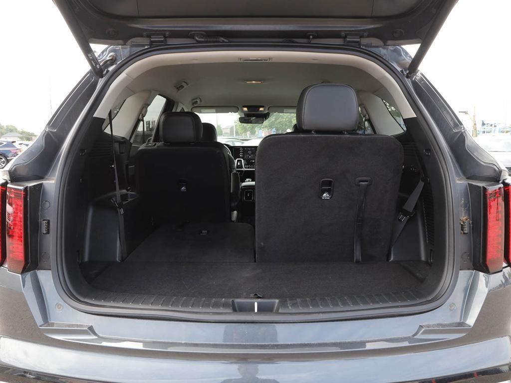 used 2021 Kia Sorento car, priced at $30,697