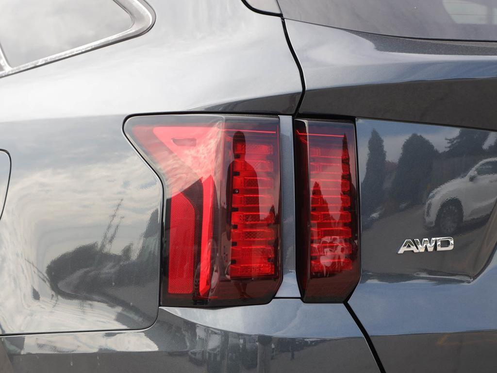 used 2021 Kia Sorento car, priced at $30,697