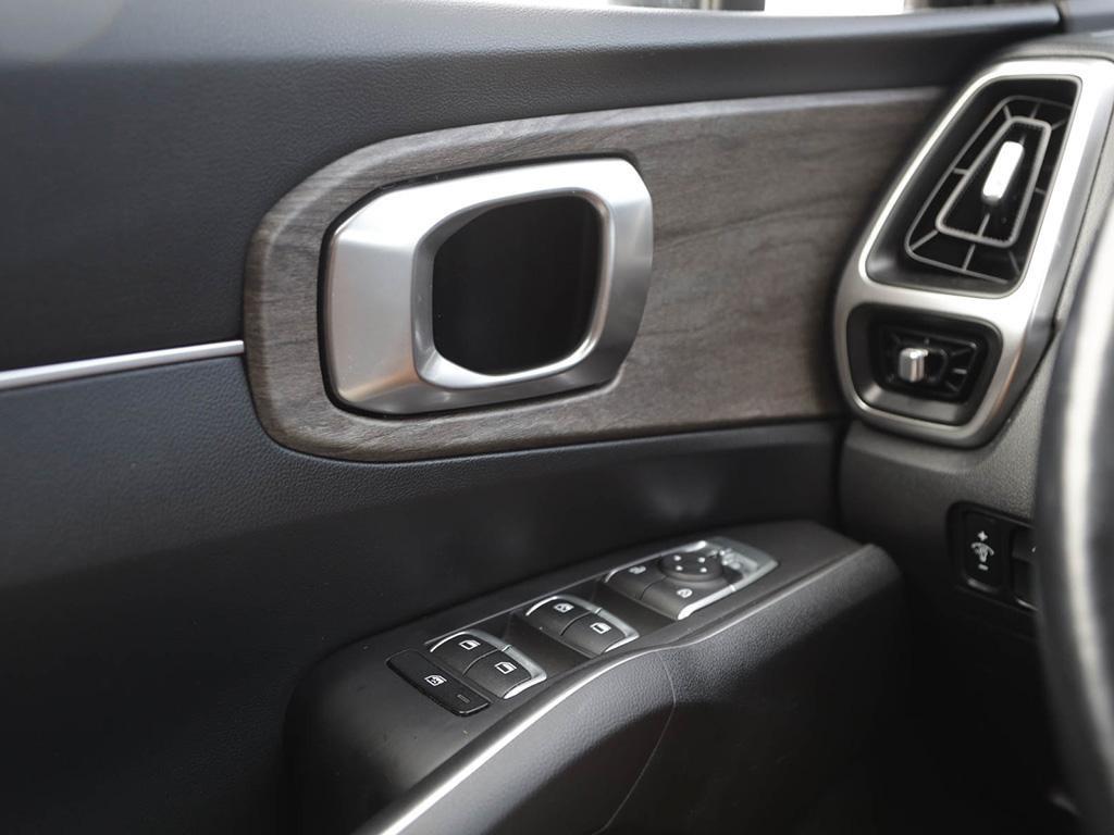 used 2021 Kia Sorento car, priced at $30,697