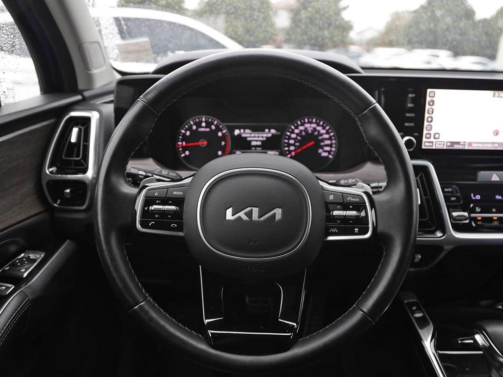 used 2023 Kia Sorento car, priced at $34,697