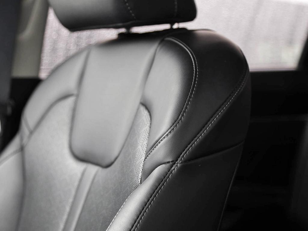 used 2023 Kia Sorento car, priced at $34,697
