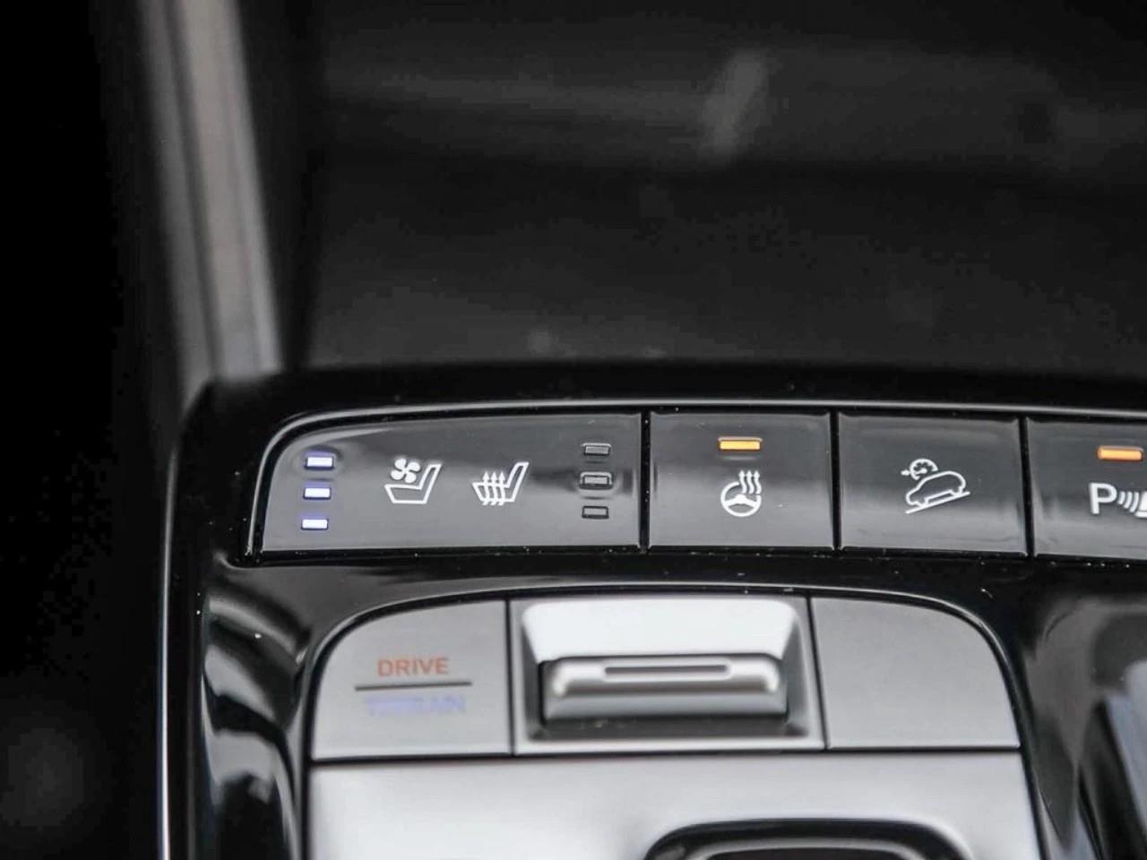 used 2024 Hyundai Tucson Hybrid car, priced at $35,697