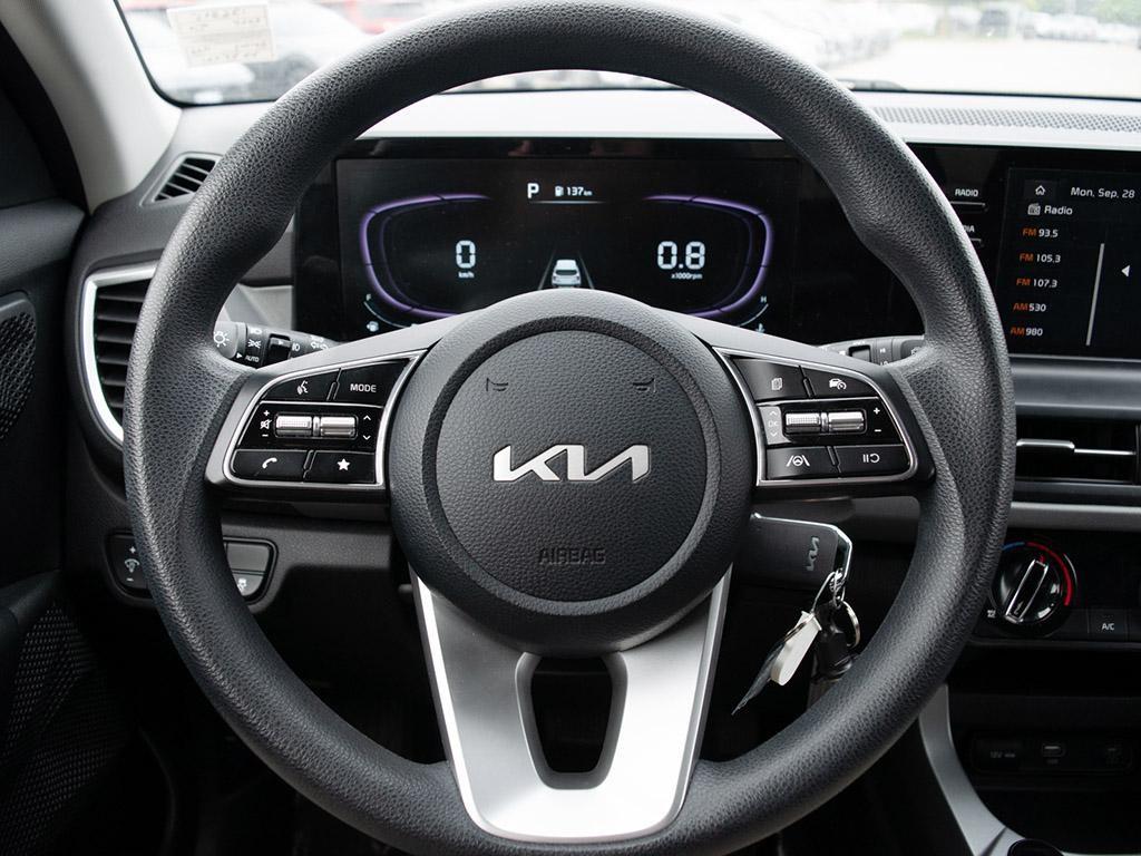 used 2025 Kia Seltos car, priced at $25,697