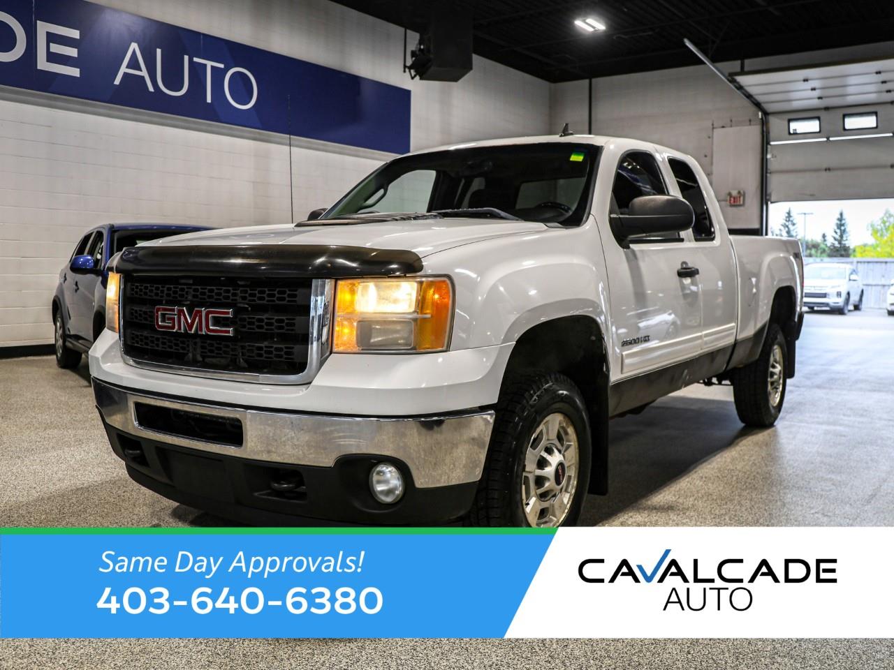 White 2012 GMC Sierra 2500HD Pickup Truck Four-Wheel Drive 6-Speed Automatic