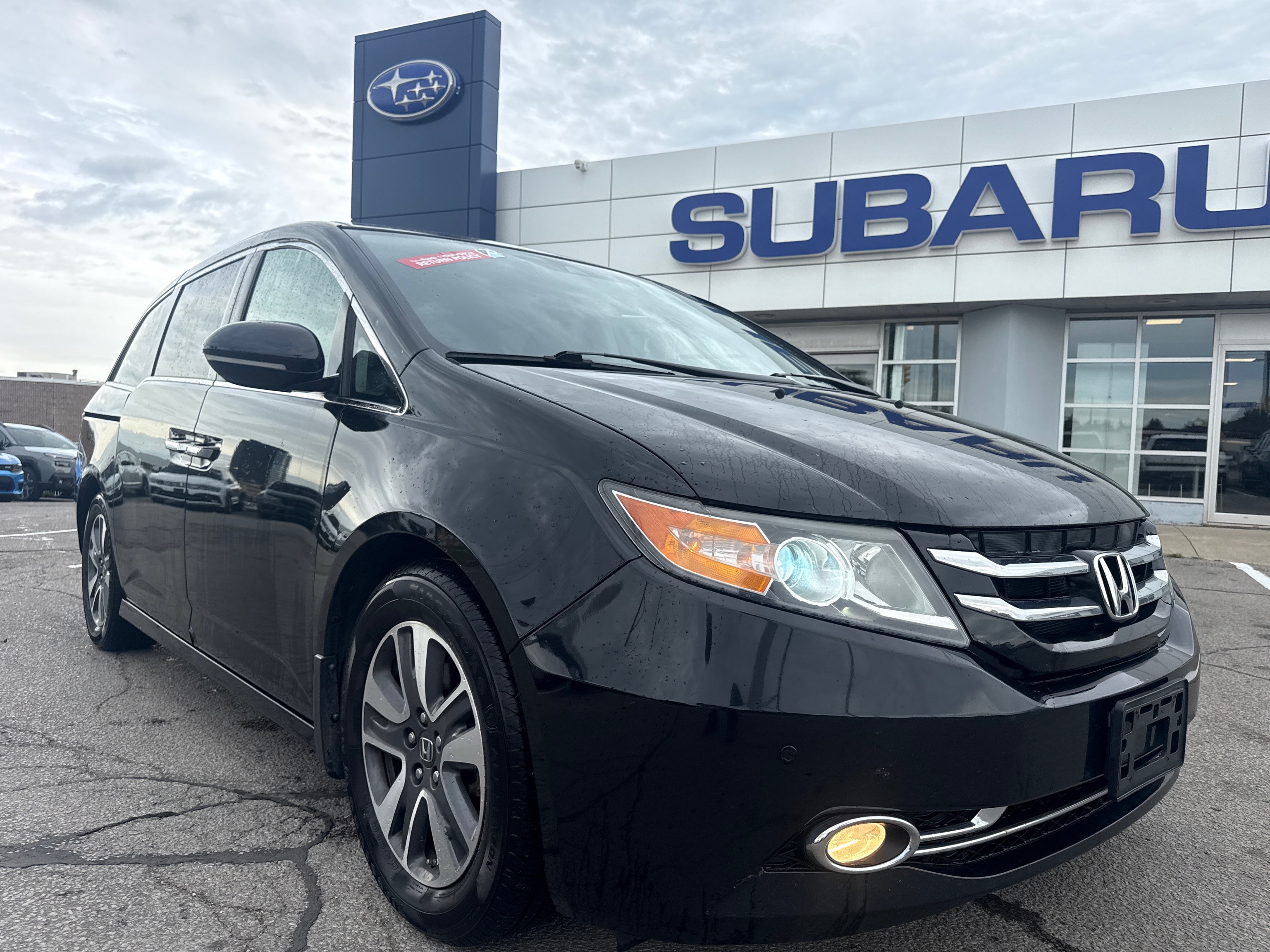 Black 2016 Honda Odyssey Minivan Front-Wheel Drive 6-Speed Automatic