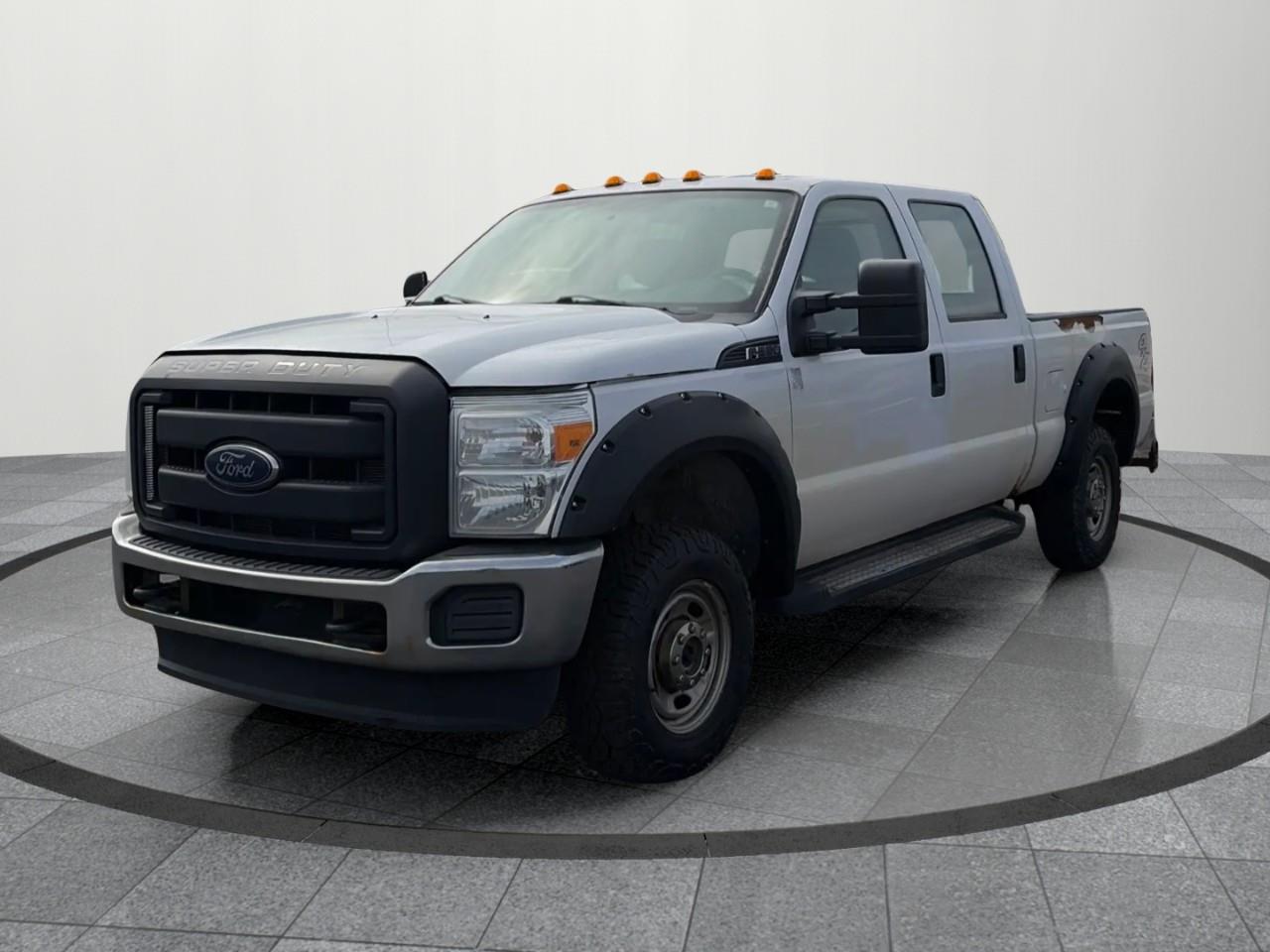White 2016 Ford F-250 Super Duty Pickup Truck Four-Wheel Drive 6-Speed Automatic