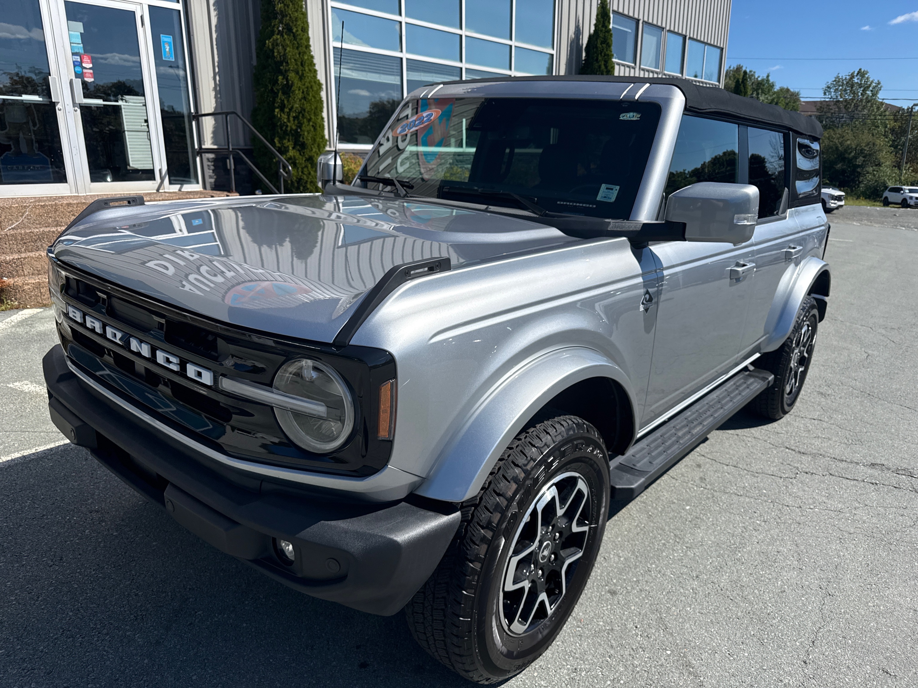 Silver 2022 Ford Bronco SUV / Crossover Four-Wheel Drive Automatic