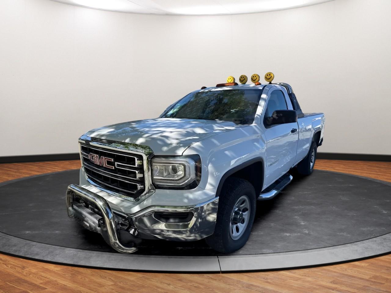 White 2018 GMC Sierra 1500 Pickup Truck 4X2 6-Speed Automatic