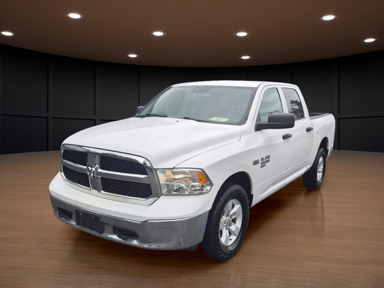  2022 RAM 1500 Classic SLT Crew Cab 4WD   